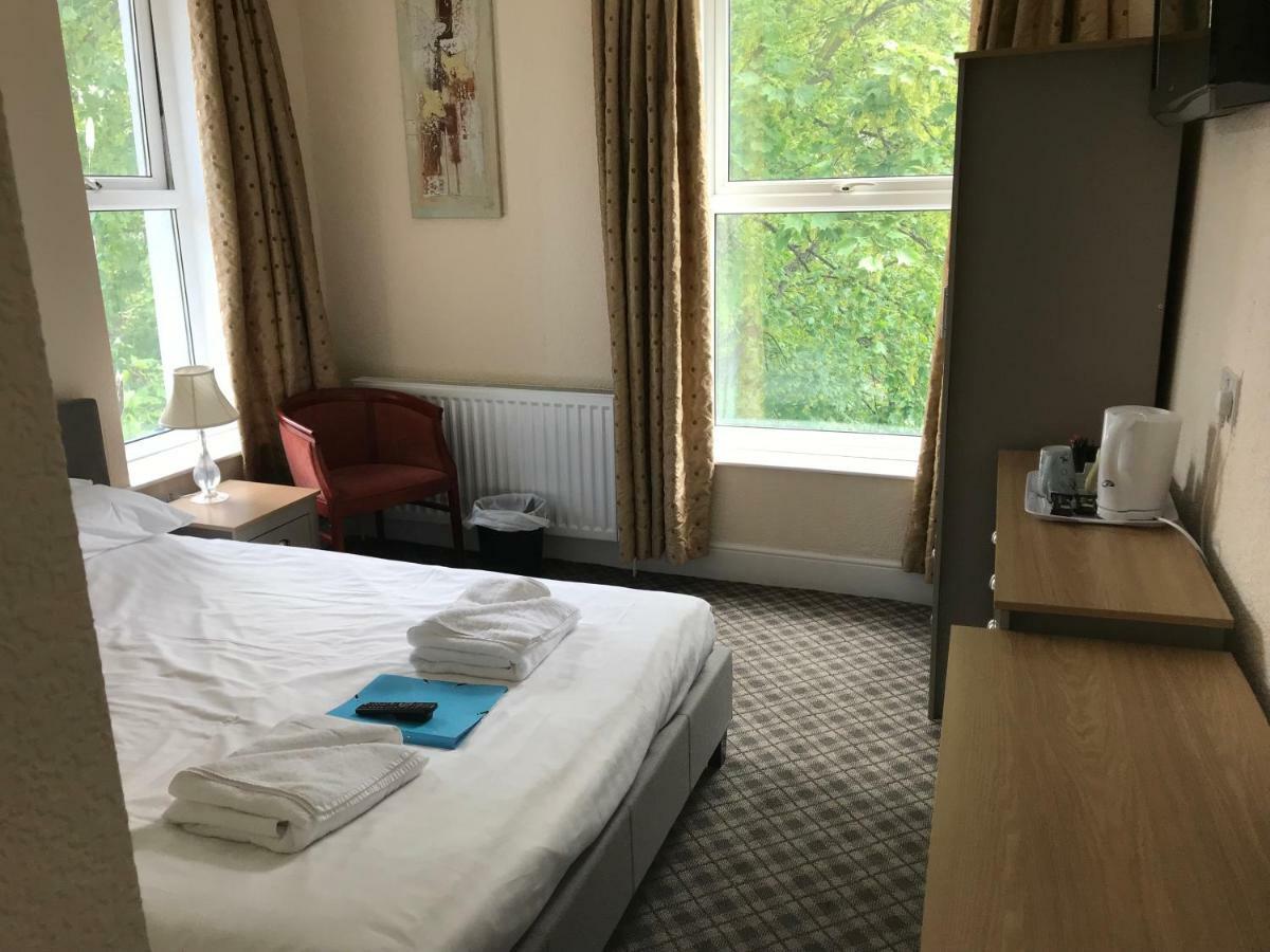 אילפרקומב The Sherborne Lodge מראה חיצוני תמונה